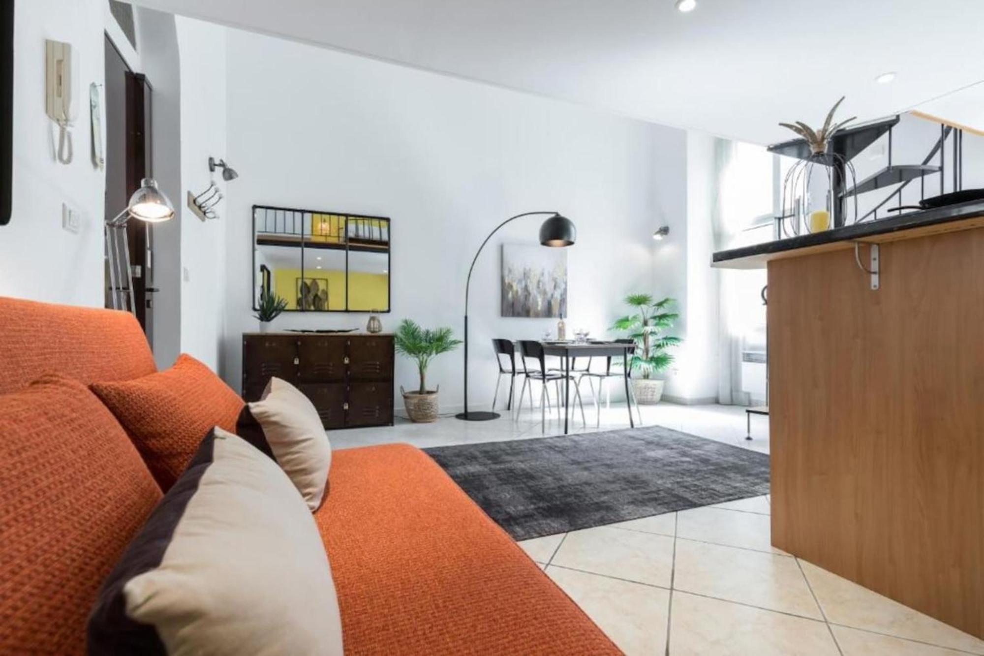 Апартаменты Massena 2 - Great Location Massena Square With Ac Ницца Экстерьер фото